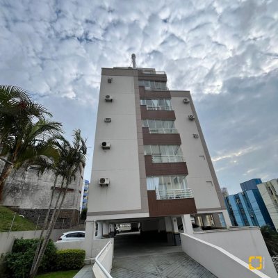 Apartamentos com 62m², 2 quartos, 1 suíte, 2 garagens, no bairro Capoeiras em Florianópolis
