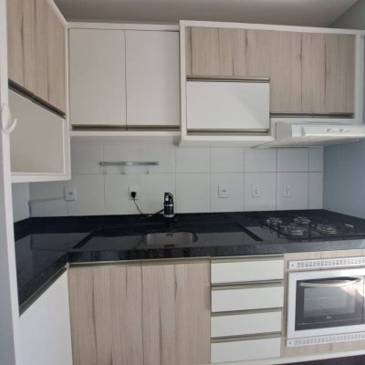 Apartamentos com 62m², 2 quartos, 1 suíte, 2 garagens, no bairro Capoeiras em Florianópolis