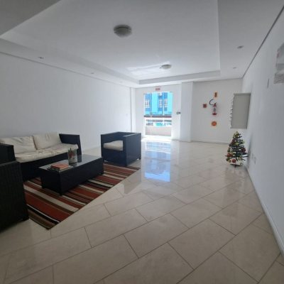 Apartamentos com 62m², 2 quartos, 1 suíte, 2 garagens, no bairro Capoeiras em Florianópolis