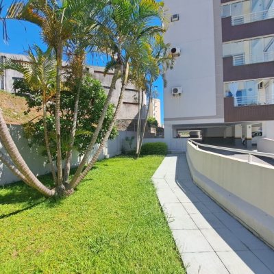 Apartamentos com 62m², 2 quartos, 1 suíte, 2 garagens, no bairro Capoeiras em Florianópolis