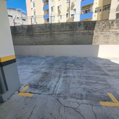 Apartamentos com 62m², 2 quartos, 1 suíte, 2 garagens, no bairro Capoeiras em Florianópolis