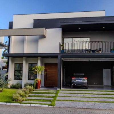 Casa em Condomínio com 346m², 3 quartos, 3 suítes, 2 garagens, no bairro Vargem Pequena em Florianópolis