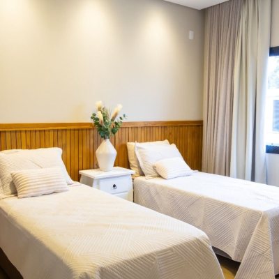 Casa em Condomínio com 346m², 3 quartos, 3 suítes, 2 garagens, no bairro Vargem Pequena em Florianópolis