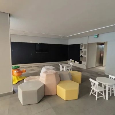 Studio Residencial com 39m², 1 quarto, 1 garagem, no bairro Centro em Florianópolis
