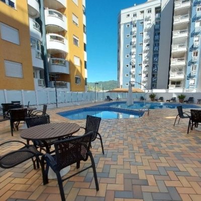 Apartamentos com 103m², 3 quartos, 1 suíte, 2 garagens, no bairro Itacorubi em Florianópolis