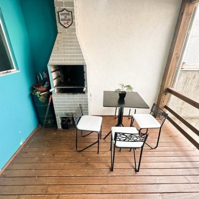 Casa Residencial com 48m², 2 quartos, 1 garagem, no bairro Bela Vista em Palhoça