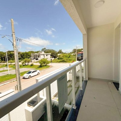 Sobrado Residencial com 138m², 3 quartos, 3 suítes, 2 garagens, no bairro Ingleses do Rio Vermelho em Florianópolis