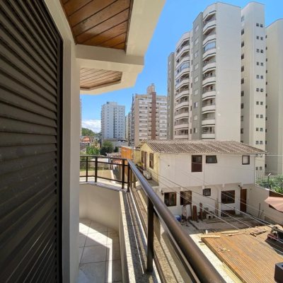 Apartamentos com 254m², 3 quartos, 3 suítes, 2 garagens, no bairro Centro em Florianópolis