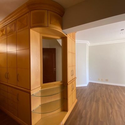 Apartamentos com 254m², 3 quartos, 3 suítes, 2 garagens, no bairro Centro em Florianópolis