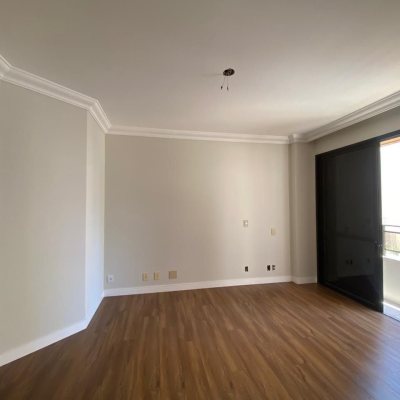 Apartamentos com 254m², 3 quartos, 3 suítes, 2 garagens, no bairro Centro em Florianópolis