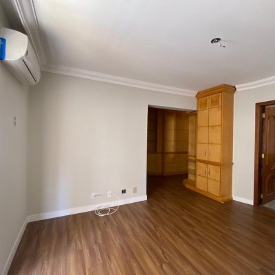 Apartamentos com 254m², 3 quartos, 3 suítes, 2 garagens, no bairro Centro em Florianópolis