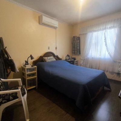 Casa Residencial com 153m², 3 quartos, 1 suíte, no bairro Itacorubi em Florianópolis