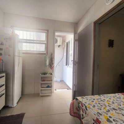 Casa Residencial com 153m², 3 quartos, 1 suíte, no bairro Itacorubi em Florianópolis