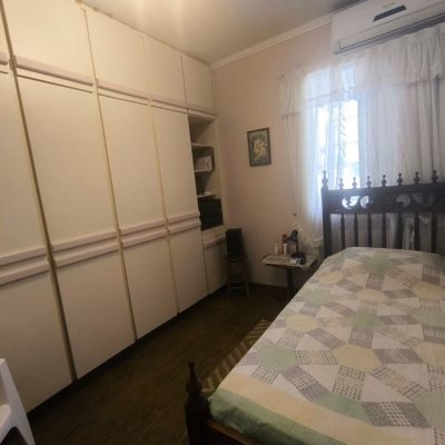 Casa Residencial com 153m², 3 quartos, 1 suíte, no bairro Itacorubi em Florianópolis