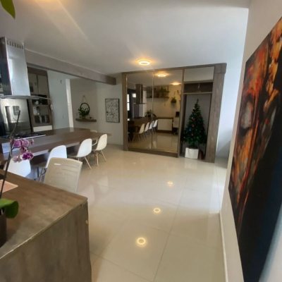 Apartamentos com 102m², 3 quartos, 1 suíte, 1 garagem, no bairro Campinas em São José