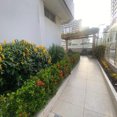 Apartamentos com 102m², 3 quartos, 1 suíte, 1 garagem, no bairro Campinas em São José