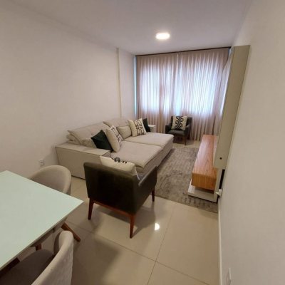 Apartamentos com 95m², 3 quartos, 1 garagem, no bairro Centro em Florianópolis