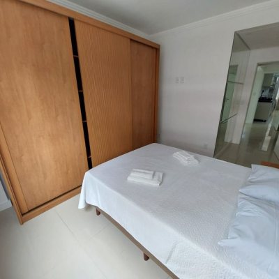 Apartamentos com 95m², 3 quartos, 1 garagem, no bairro Centro em Florianópolis