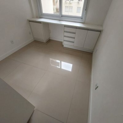 Apartamentos com 95m², 3 quartos, 1 garagem, no bairro Centro em Florianópolis