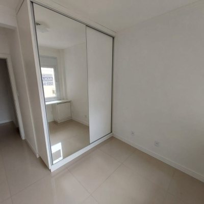 Apartamentos com 95m², 3 quartos, 1 garagem, no bairro Centro em Florianópolis