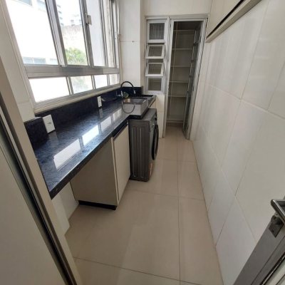 Apartamentos com 95m², 3 quartos, 1 garagem, no bairro Centro em Florianópolis