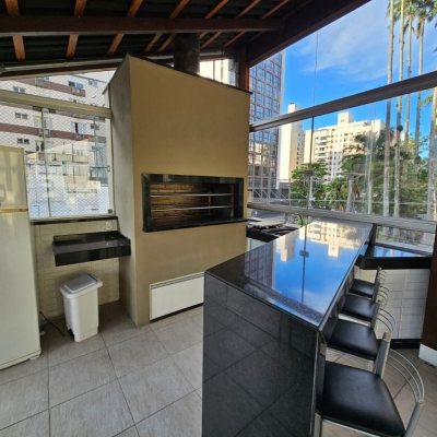 Apartamentos com 95m², 3 quartos, 1 garagem, no bairro Centro em Florianópolis