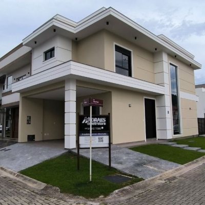 Casa em Condomínio com 150m², 3 quartos, 1 suíte, 2 garagens, no bairro Beira Rio em Biguaçu