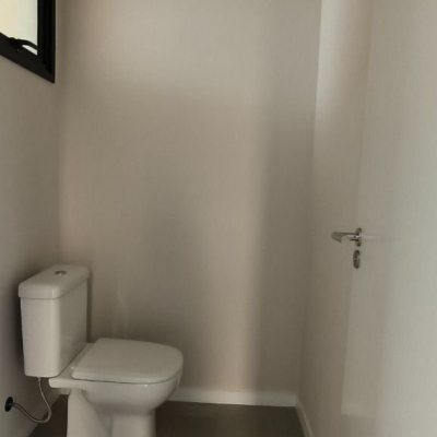 Casa em Condomínio com 150m², 3 quartos, 1 suíte, 2 garagens, no bairro Beira Rio em Biguaçu