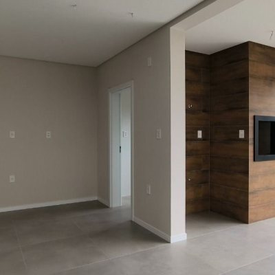 Casa em Condomínio com 150m², 3 quartos, 1 suíte, 2 garagens, no bairro Beira Rio em Biguaçu