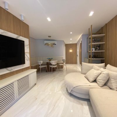 Apartamentos com 90m², 4 quartos, 1 suíte, 2 garagens, no bairro João Paulo em Florianópolis