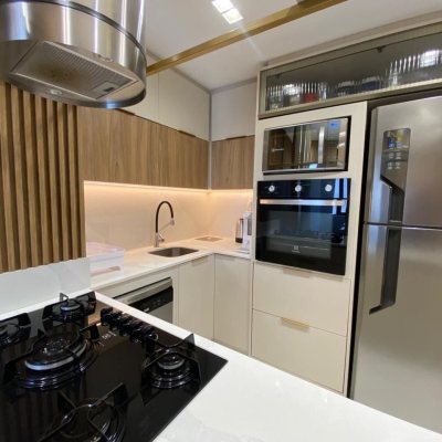 Apartamentos com 90m², 4 quartos, 1 suíte, 2 garagens, no bairro João Paulo em Florianópolis