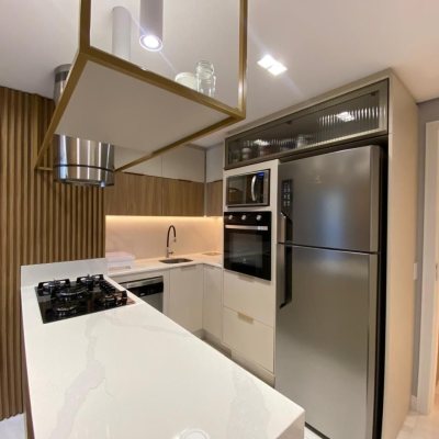 Apartamentos com 90m², 4 quartos, 1 suíte, 2 garagens, no bairro João Paulo em Florianópolis