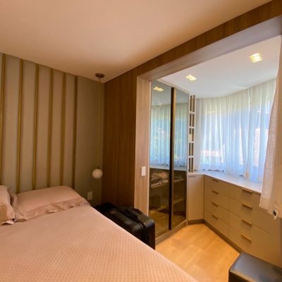 Apartamentos com 90m², 4 quartos, 1 suíte, 2 garagens, no bairro João Paulo em Florianópolis