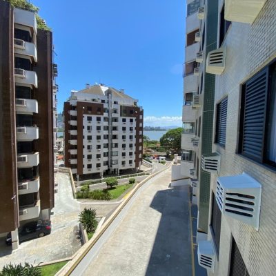 Apartamentos com 90m², 4 quartos, 1 suíte, 2 garagens, no bairro João Paulo em Florianópolis