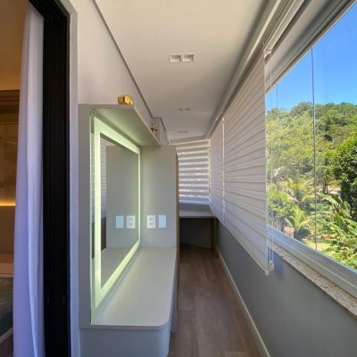 Apartamentos com 90m², 4 quartos, 1 suíte, 2 garagens, no bairro João Paulo em Florianópolis
