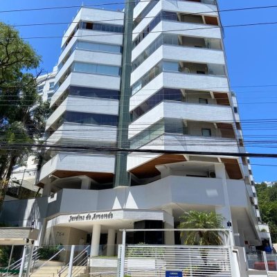 Apartamentos com 90m², 4 quartos, 1 suíte, 2 garagens, no bairro João Paulo em Florianópolis