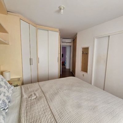 Apartamentos com 103m², 3 quartos, 1 suíte, 2 garagens, no bairro Itacorubi em Florianópolis