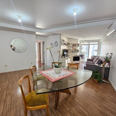 Apartamentos com 103m², 3 quartos, 1 suíte, 2 garagens, no bairro Itacorubi em Florianópolis