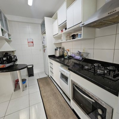 Apartamentos com 103m², 3 quartos, 1 suíte, 2 garagens, no bairro Itacorubi em Florianópolis