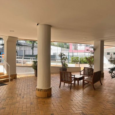 Apartamentos com 103m², 3 quartos, 1 suíte, 2 garagens, no bairro Itacorubi em Florianópolis