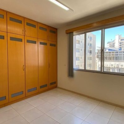 Apartamentos com 144m², 3 quartos, 1 garagem, no bairro Centro em Florianópolis