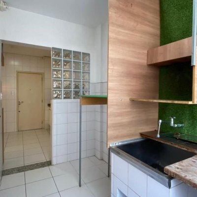 Apartamentos com 144m², 3 quartos, 1 garagem, no bairro Centro em Florianópolis