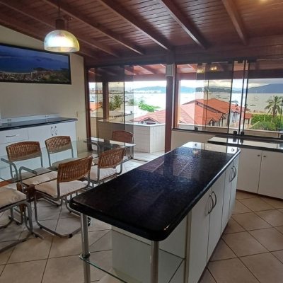 Cobertura com 108m², 3 quartos, 1 suíte, 2 garagens, no bairro Jurerê em Florianópolis