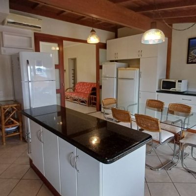 Cobertura com 108m², 3 quartos, 1 suíte, 2 garagens, no bairro Jurerê em Florianópolis