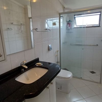 Cobertura com 108m², 3 quartos, 1 suíte, 2 garagens, no bairro Jurerê em Florianópolis