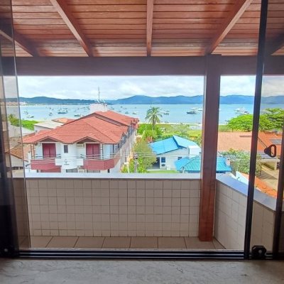 Cobertura com 108m², 3 quartos, 1 suíte, 2 garagens, no bairro Jurerê em Florianópolis