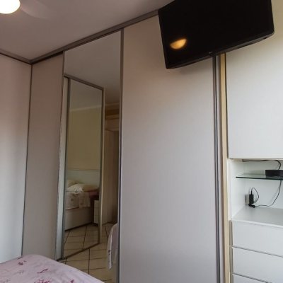 Cobertura com 108m², 3 quartos, 1 suíte, 2 garagens, no bairro Jurerê em Florianópolis