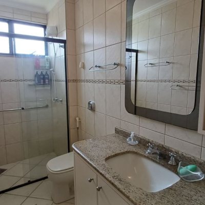 Cobertura com 108m², 3 quartos, 1 suíte, 2 garagens, no bairro Jurerê em Florianópolis