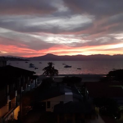 Cobertura com 108m², 3 quartos, 1 suíte, 2 garagens, no bairro Jurerê em Florianópolis