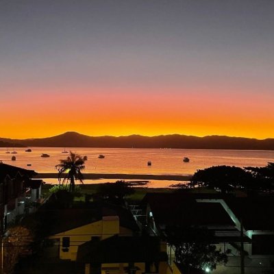 Cobertura com 108m², 3 quartos, 1 suíte, 2 garagens, no bairro Jurerê em Florianópolis